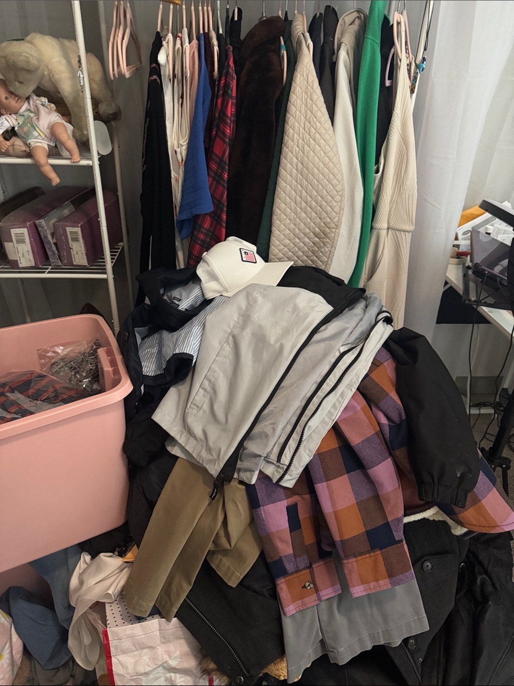 Mystery bundle coach, redhead, Nike, brooks brothers, Michael Kors, Carhartt